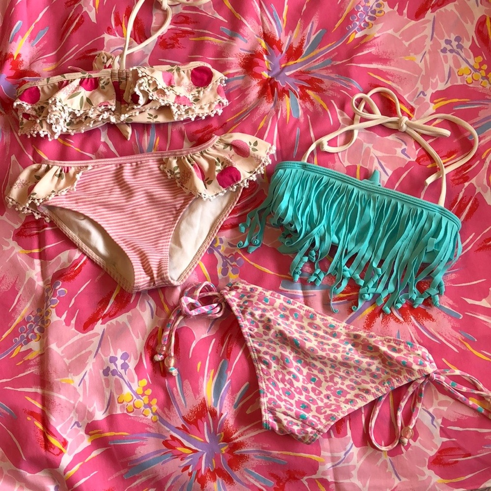 Bundle of twO kinis